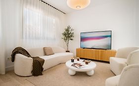 Stylish Designer Duplex-3Beds 2Baths-Puerta Carmona Centro